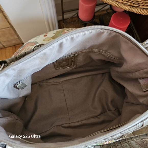 Soprano patent leather satchel with alligator embossed design. Dark taupe. - Picture 8 of 15